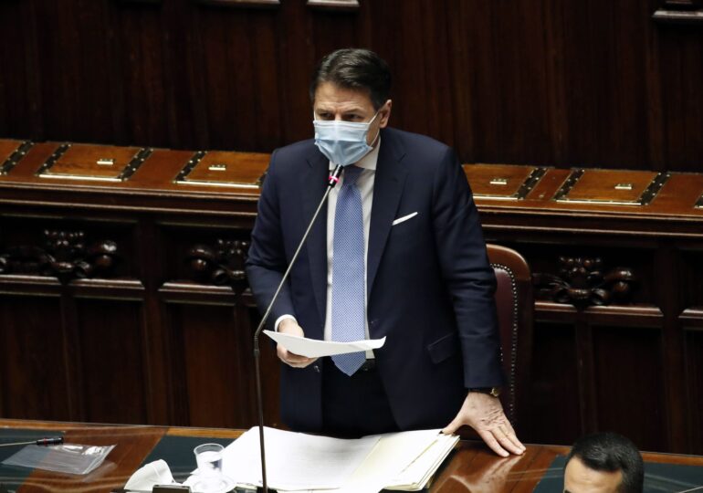 Premierul italian Giuseppe Conte își va da marți demisia