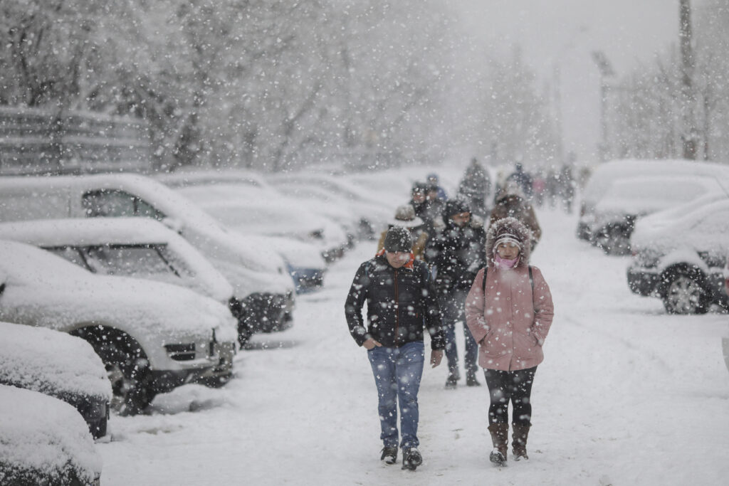 Unde va ninge de Anul Nou. Temperaturile vor coborî și sub -10 grade Celsius