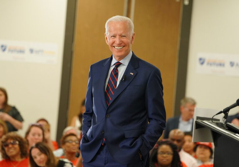 Joe Biden a aprobat din prima zi de mandat o serie de cereri ale comunităţii LGBT+