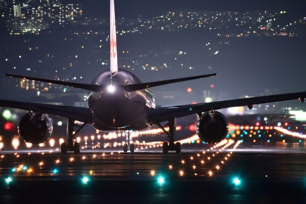 Alertă pe Otopeni: Un avion cu 186 de oameni la bord, întoarcere de urgență la București UPDATE Aeronava a aterizat în siguranță