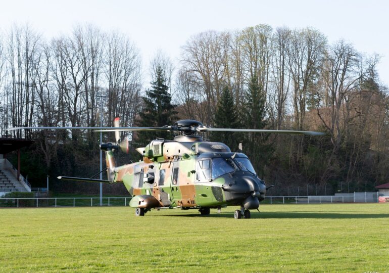 În faţa pandemiei, Elveţia inventează serviciul militar la domiciliu