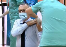 Sorin Cîmpeanu a venit la vaccinare cu o cămașă inedită. Ce explicație a oferit