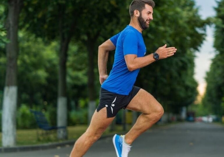 Interviu cu românul care a alergat 30 de semimaratoane în 30 de zile: Provocările scot la suprafață cea mai bună versiune a ta!
