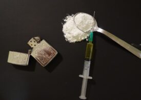 Rețea de traficanți de heroină, destructurată în București. Printre cei arestați este și un polițist