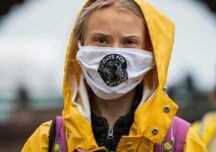 Macron a deschis Summit-ul One Planet. Greta Thunberg: Bla bla bla … blocaţi în decenii de şi mai multă distrugere