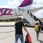 Wizz Air avion îmbarcare