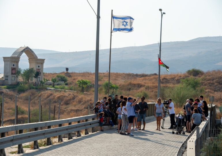 Israelul închide și frontierele terestre, pentru câteva zile, în sprijinul campaniei de vaccinare