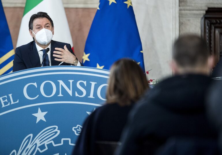 Premierul italian va remania  guvernul, pentru a evita criza politică