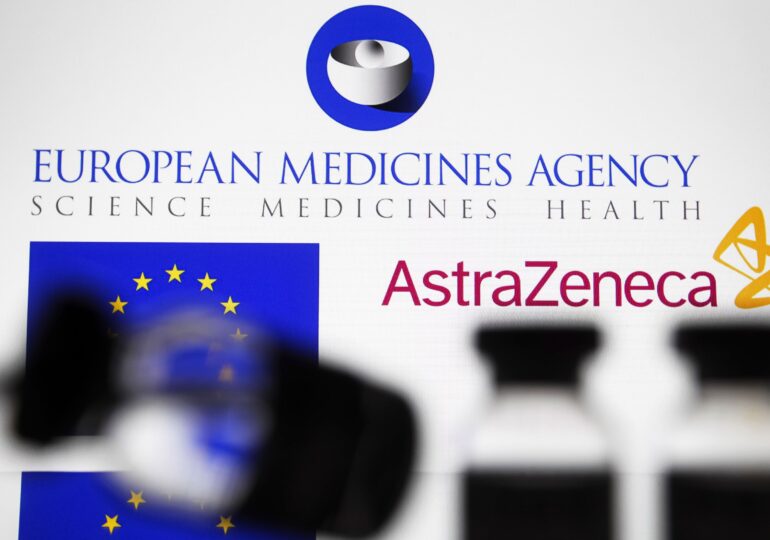 În România, vaccinul AstraZeneca va fi administrat persoanelor între 18 şi 55 de ani, cu rapel recomandat la 8 săptămâni