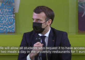 Macron le promite studenților două mese pe zi la un euro și vouchere pentru consiliere psihologică