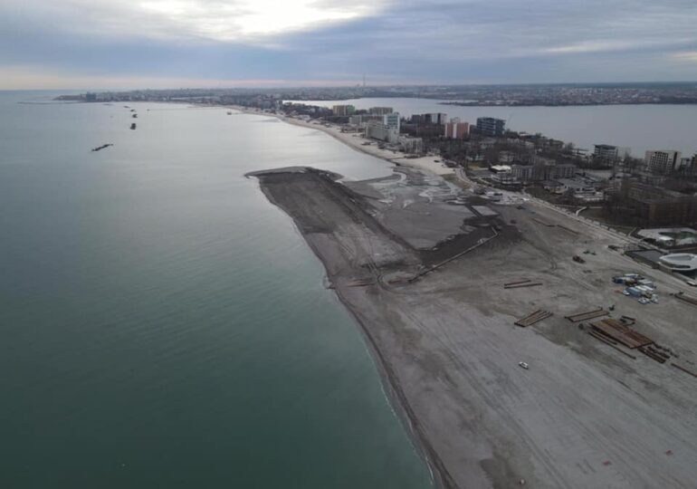 Autoritățile dau asigurări că la începutul verii Mamaia va avea 53 de hectare de plajă nouă