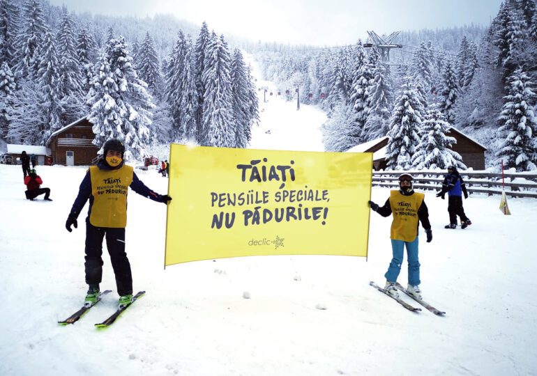 Protest pe schiuri: Tăiaţi pensiile speciale, nu pădurile! (Galerie foto)