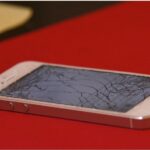 Adio telefoane crăpate? S-a inventat ecranul de smartphone care se repară singur