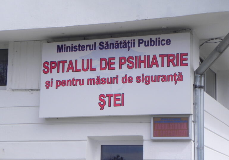 O asistentă a fost înjunghiată de un pacient închis pentru omor, într-un spital de psihiatrie din Bihor