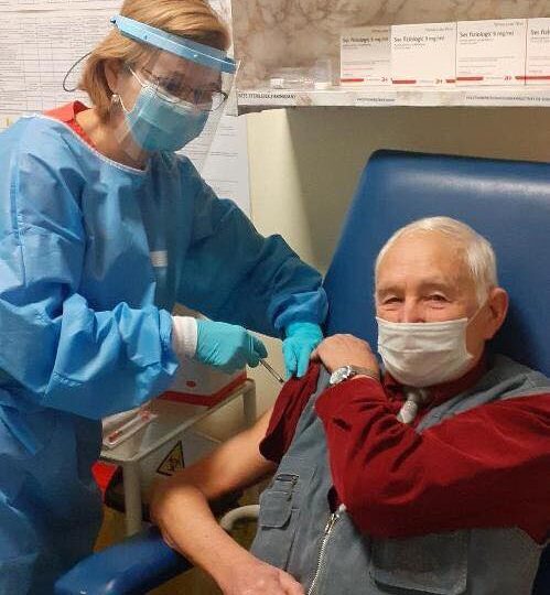 Un veterean din Al Doilea Război Mondial s-a vaccinat antiCovid, la 91 de ani
