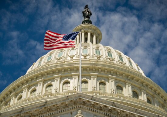 Lovitură simbolică pentru Trump: Senatul votează împotriva tarifelor sale, cu sprijinul unor republicani