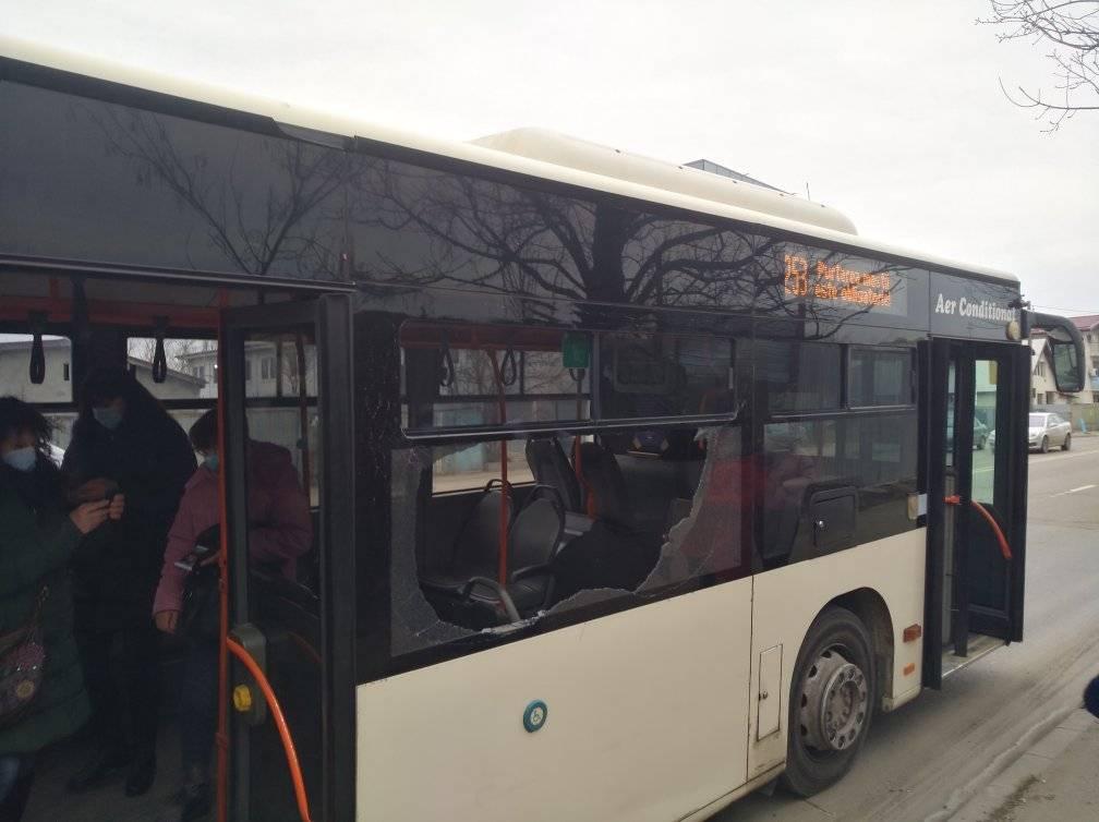 autobuz-geam-spart-2