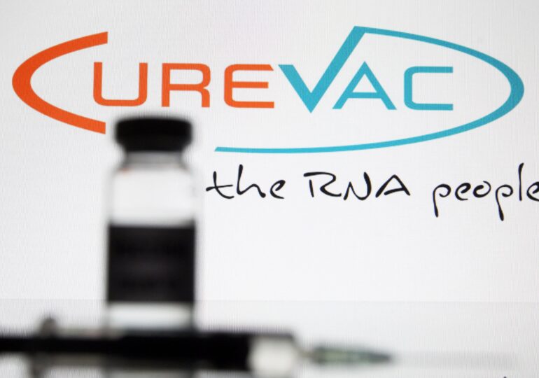 GSK și CureVac caută soluții pentru noile variante de COVID: Următoarea generaţie de vaccin va fi crucială