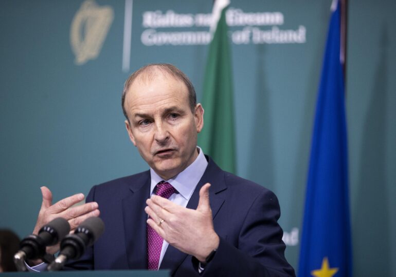 Irlanda vrea să crească la 2.000 de euro amenda pentru cei care pleacă în vacanță în străinătate