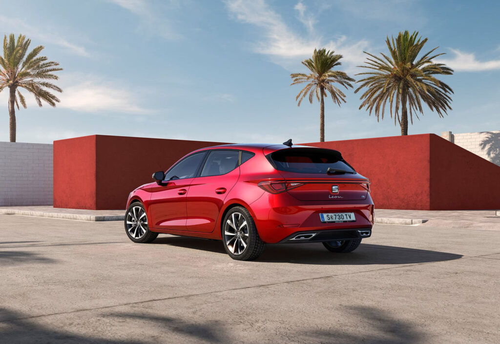 new-seat-leon-from-the-rear