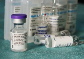Peste jumătate de milion de doze de vaccin Pfizer ajung azi în România