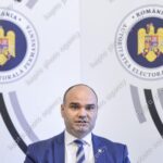 A comis un furt intelectual și e urmărit penal pentru abuz în serviciu, dar stă în funcție. Va avea curaj majoritatea PNL-USR PLUS-UDMR să îl revoce pe șeful AEP pus de Dragnea?