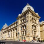 Biblioteci închise, muzee mai goale: ce spun cifrele despre interesul românilor pentru cultură