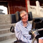 O micro-gaură neagră sonică, generată în laborator, confirmă o teorie formulată de Stephen Hawking