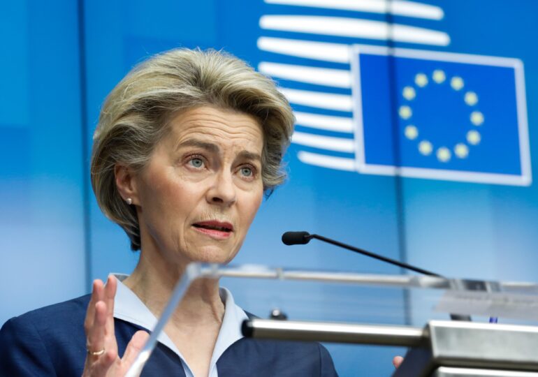 UE ar putea bloca şi alte exporturi de vaccin, anunţă Ursula von der Leyen