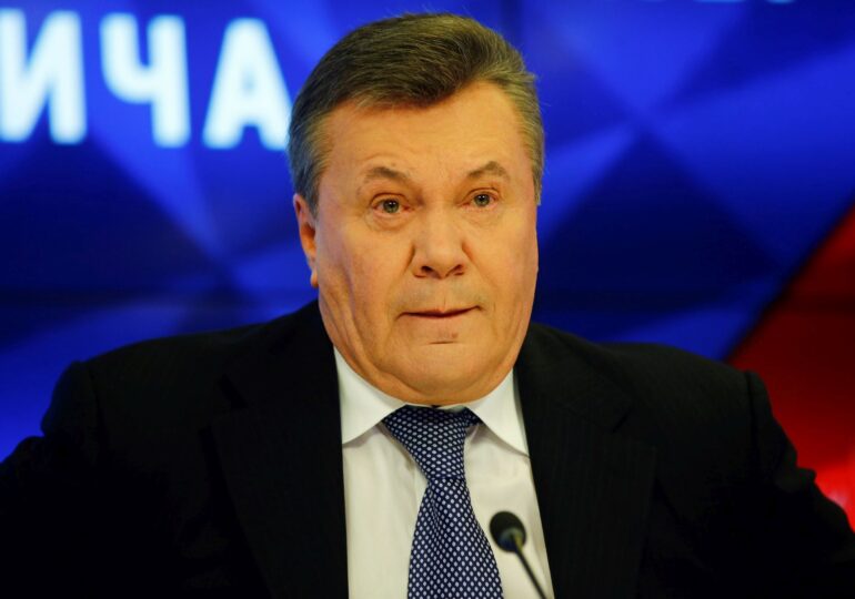 Ucraina impune sancţiuni fostului preşedinte Viktor Ianukovici şi fostului premier Micola Azarov. Le-a blocat activele şi proprietăţile