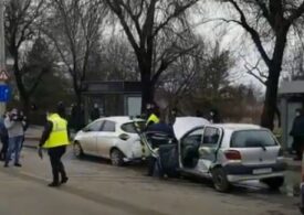 Un tramvai a intrat în 6 maşini, la Iaşi. Momentul impactului (Video)