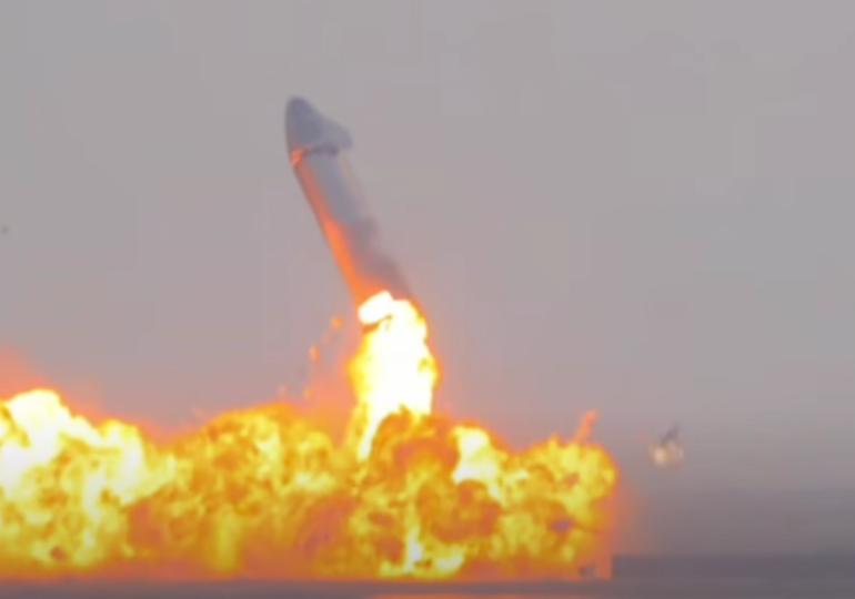 Un prototip al unei rachete SpaceX a explodat la câteva minute după aterizare (Video)