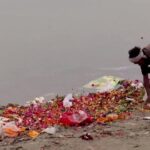 O afacere inedită: O companie reciclează milioane de tone de flori de pe Gange