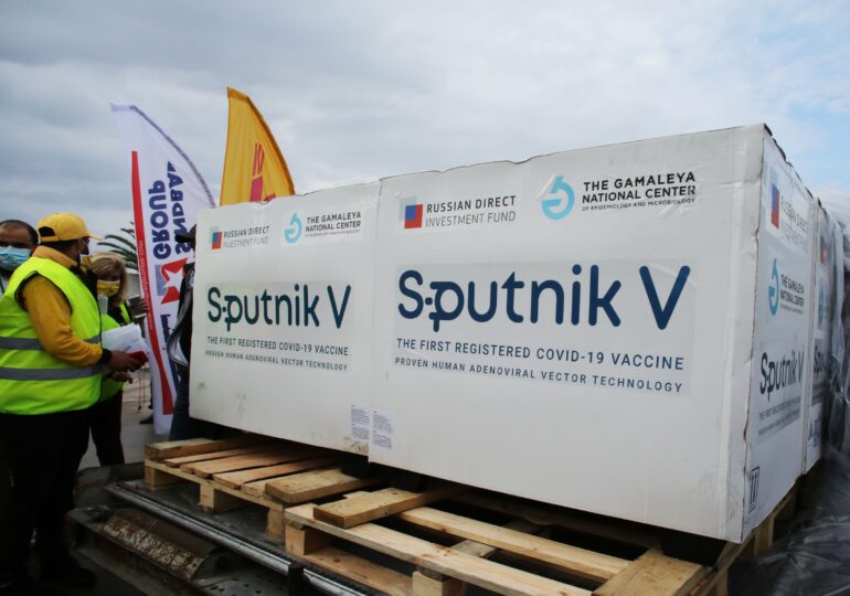 Germania cere Comisiei Europene să înceapă de urgență negocierile cu Rusia pentru vaccinul Sputnik V