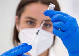 Aproape 350.000 de doze de vaccin Pfizer sosesc azi în România