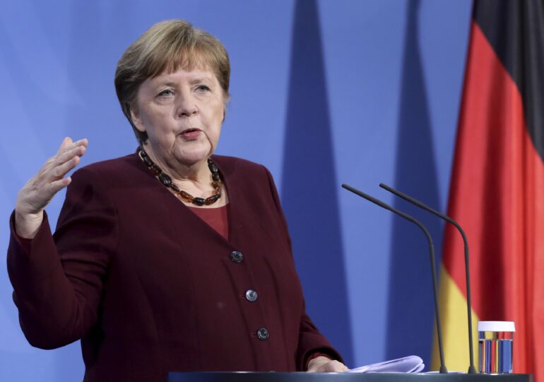 Merkel face apel la germani să rămână acasă de Paşte pentru a stopa al treilea val de Covid