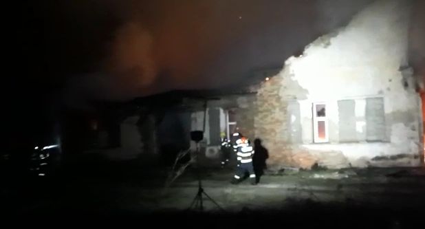Incendiul de la fabrica din Prahova a pornit de la un aparat de sudură folosit  greșit. Unul dintre răniți va fi transferat în Belgia