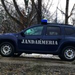 „Ce facem cu fetele, le ducem la mare?” – șase jandarmi sancționați după reținerea abuzivă a trei femei la marșul gay