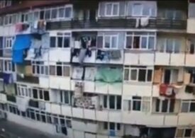O familie din Pitești riscă să fie dată afară din locuința socială pentru că a aruncat gunoi pe geam (Video)