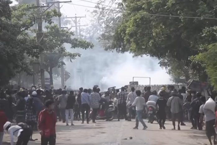 Noi acţiuni de reprimare în Myanmar: Cel puţin patru protestatari au fost împuşcaţi mortal