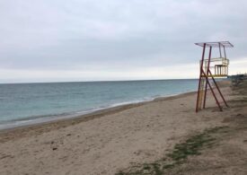 Doi turişti şi un salvamar s-au înecat azi, pe litoral. Steagul roșu e ridicat pe toate plajele. Salvatorii sunt revoltați: Ne-am transformat în babysitter?