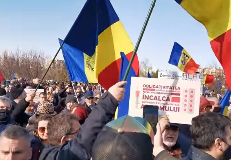 Proteste în pandemie: La București se contestă vaccinarea obligatorie, la Timișoara - carantinarea orașului UPDATE