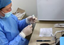 China oferă mai uşor vize pentru cei care s-au vaccinat cu serul chinezesc împotriva Covid