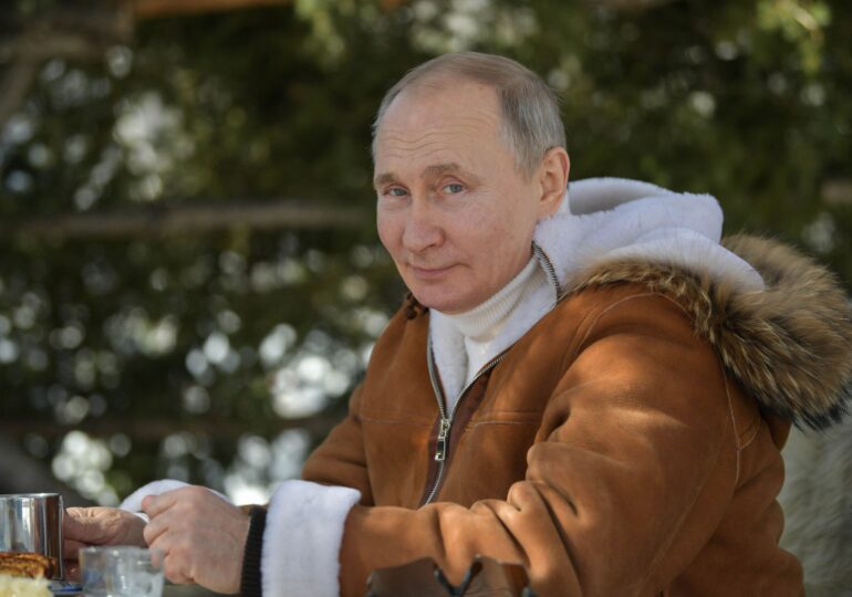 Putin se vaccinează marți antiCOVID, la trei luni după ce campania de imunizare a început în Rusia