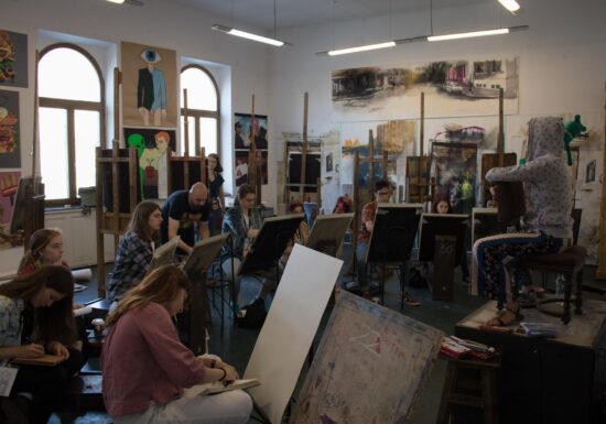 Studenții în pandemie. Cum se face Artă online