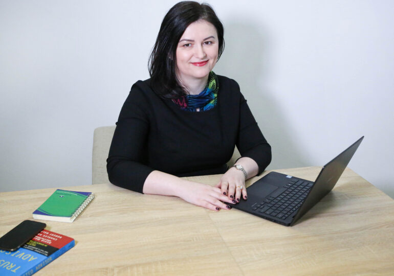 Ioana Arsenie, strateg financiar, despre aplicația care te ajută să-ți duci afacerea la primul milion de euro