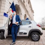 Ministrul Mediului a testat Dacia Spring, noul model 100% electric: Sper să scoatem astfel poluarea din oraşe (Foto)