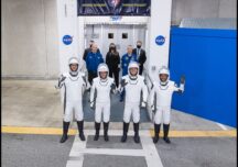 SpaceX a decolat către Staţia Spaţială Internaţională cu patru astronauţi la bord (Foto & Video)