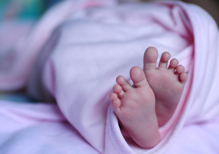 431 de copii au fost părăsiți anul trecut în maternități și spitale