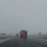 Căderile masive de zăpadă au dat peste cap traficul în Brașov. Primarul anunță sancționarea firmei de deszăpezire (Video)